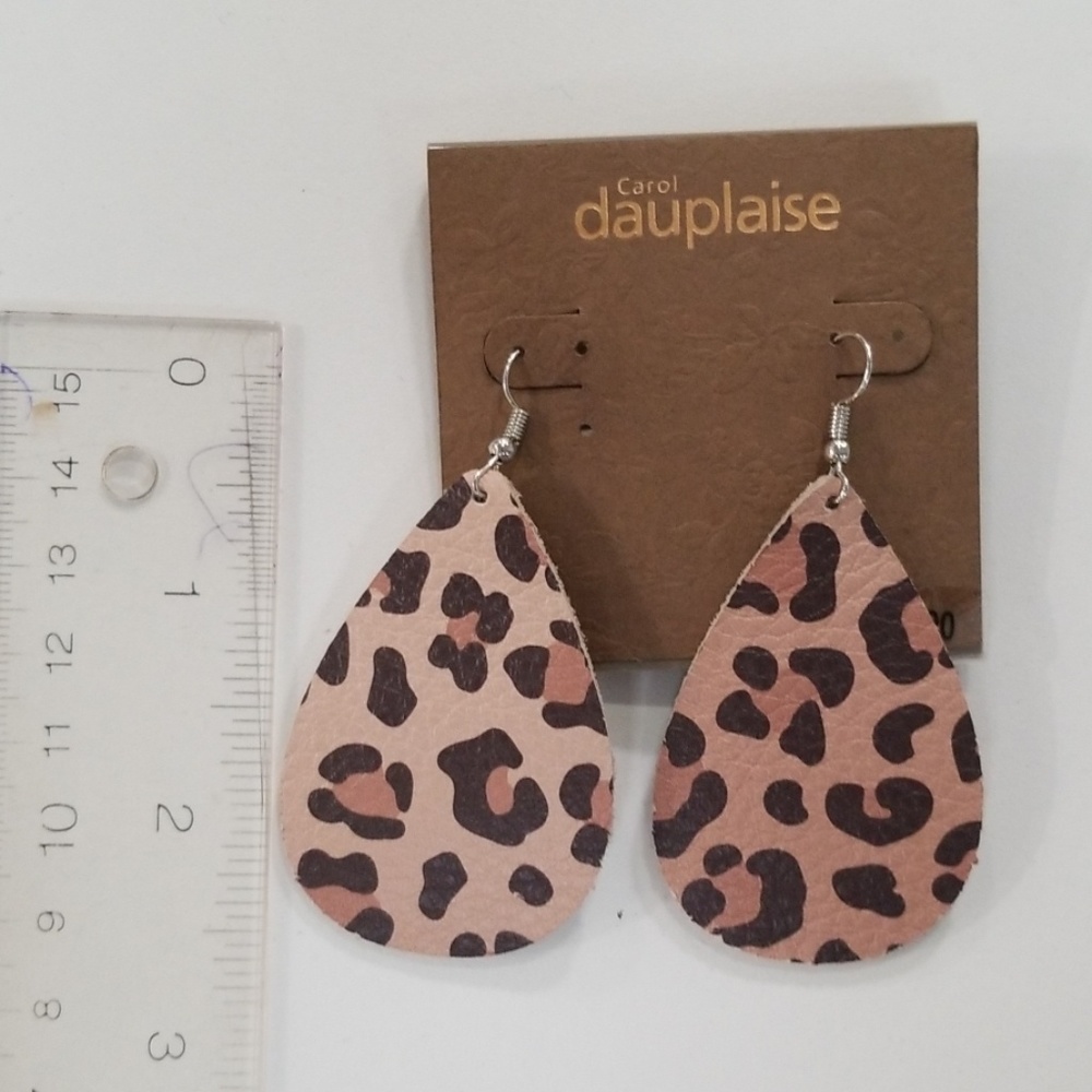 Earrings dangle leppard animal print large canvas